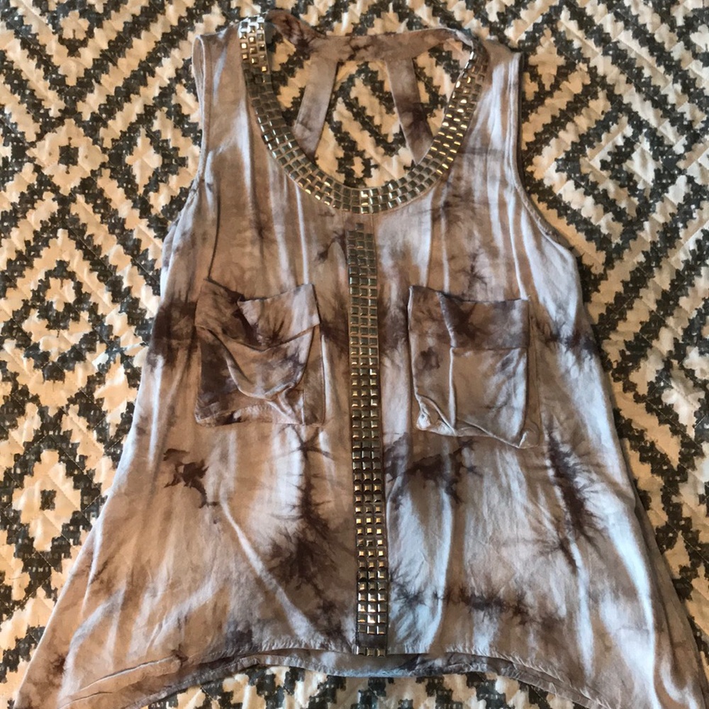 Gray tie-dye tank